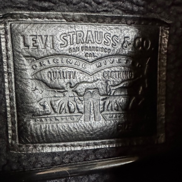 Levi's Black Trucker Sherpa-Lined Field Jacket - Picture 5 of 8